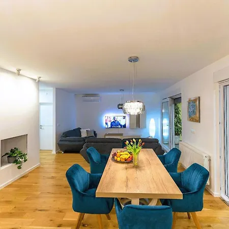 Luxury Penthouse Nikola With Seaview Apartment Makarska