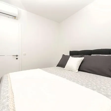 Luxury Penthouse Nikola With Seaview