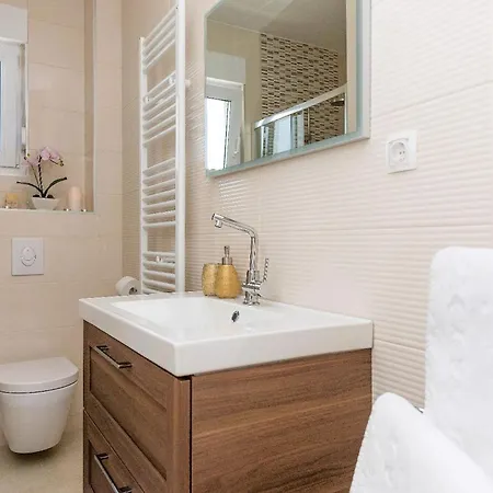 Luxury Penthouse Nikola With Seaview Makarska
